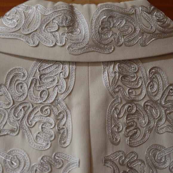 Dana Buchman 100% Silk Cream Ribbon Embroidered Skirt Suit 12/14 - Picture 4 of 16